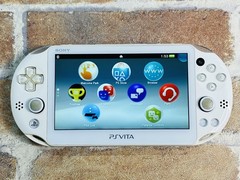 PS Vita PCH-2000 White ZA12 SONY PlayStation Japan Charger 8GB Tested EX DDP