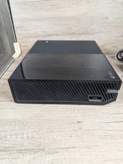 Microsoft Xbox One 1540 500GB Black Console w/ Wireless Controller Power Supply