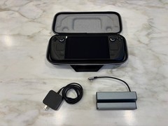 Steam Deck LCD 256GB -original charger, case, and dock – Excellent Condition