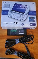 Sony PSP Go 16GB Handheld System – Pearl White, PSP-N1001 PW, Excellent, TESTED