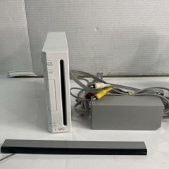 Nintendo Wii White Console Only with Cables and Sensor Bar + Remotes