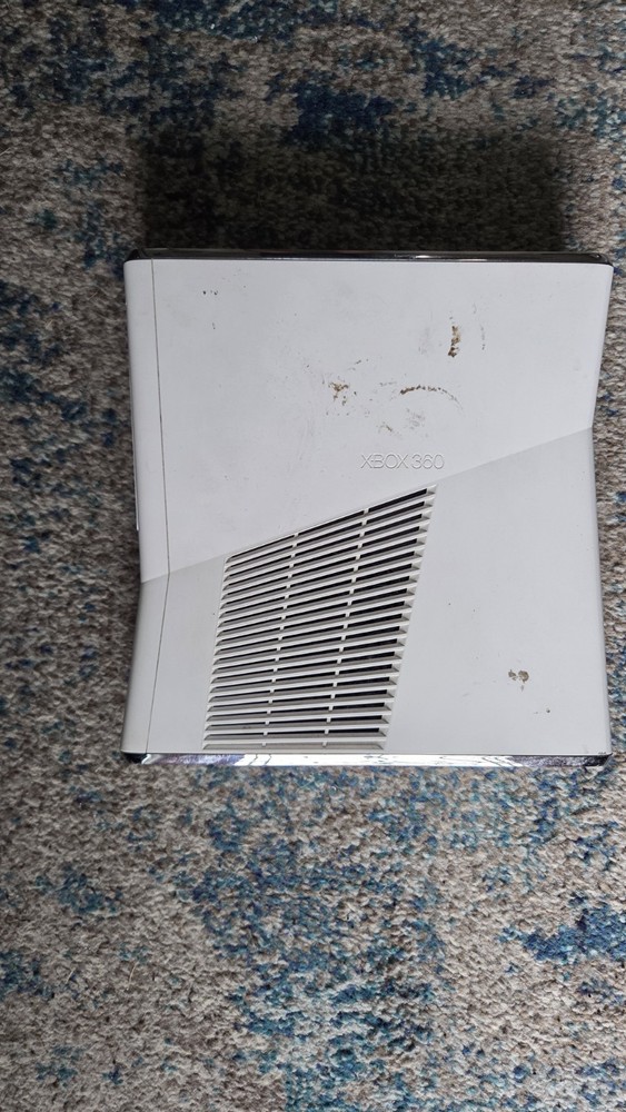 Microsoft Xbox 360 Slim White Console Used With Power Cord (No Hdmi/Controller)