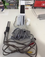 Nintendo Wii RVL-001 White Console Bundle TESTED