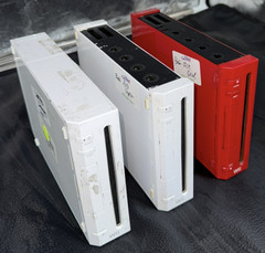 Nintendo Wii Consoles RVL-001 (USA & JPN) – Lot of 3 (PARTS/REPAIR)