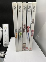 Nintendo Wii RVL-001 Console Bundle OEM Remote Nunchuk 5 Games Tested