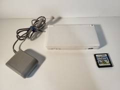 Nintendo DS Lite Handheld with Charger and Mario Bros USG-001 FULLY WORKING