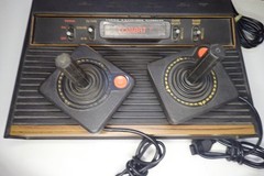 VTG ATARI CX-2600 VIDEO COMPUTER SYSTEM CONSOLE w/ CONTROLLERS