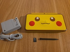 Nintendo 2DS LL XL Pikachu Edition Console Excellent Condition