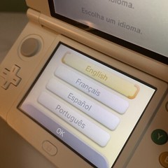 Nintendo New 3DS Super Mario White Edition Handheld System Console + Charger/SD