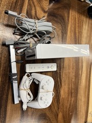 Nintendo Wii RVL-001 512 MB Home Console – White