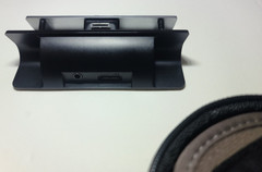 SONY PS VITA 1101 3G Includes Oem Charger, SD2Vita and some rare accessories