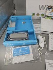 Nintendo Wii RVL-001 Console In Box W/ Wii Sports Tested Clean Retro Gaming