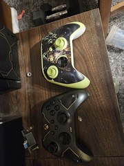 Xbox Series X Halo Edition With 4 Games And A Head Set and 2 controllers