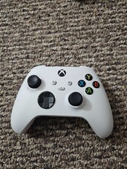 Microsoft – Xbox Series X 1TB Console – Carbon Black – With Bundle