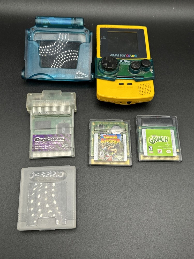 Nintendo Game Boy Color / Magnifier/ 2 Games/ Enhancer/ 1 OEM Case