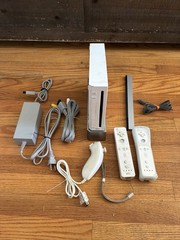 Nintendo Wii RVL-001 512 MB Home Console – Complete OEM Bundle