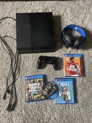 Sony PlayStation 4 500GB Console – Jet Black +games & Headset, Working