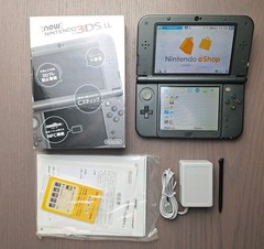 New Nintendo 3DS XL Metallic Black | Charger 32GB SD Card | REGION FREE CIB