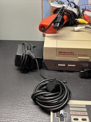 VTG 1985 Nintendo NES-001 Console 2 Controllers And Duck Hunt Gun🔥