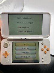 OEM USA Nintendo 2DS XL White & Orange Console System w/ Box, Charger & Inserts
