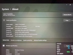 ASUS – ROG Ally X 7″ 120Hz FHD 1080p Gaming Handheld – AMD Ryzen Z1 Extreme 1 TB