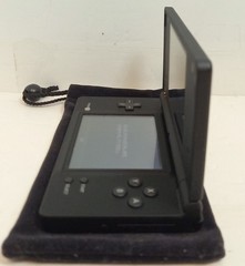 Nintendo DSi Game Console Black color W/ Box Instruction Charger Tested Working