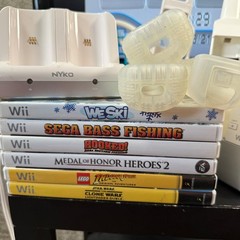 Nintendo Wii RVL-001 Console Bundle White Sports Accessories 7 Games Wii Wheel