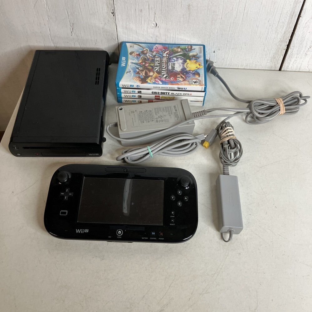 Nintendo Wii U 32GB Console Black W/ 4 Games Super Smash Bros, & Mario Kart 8