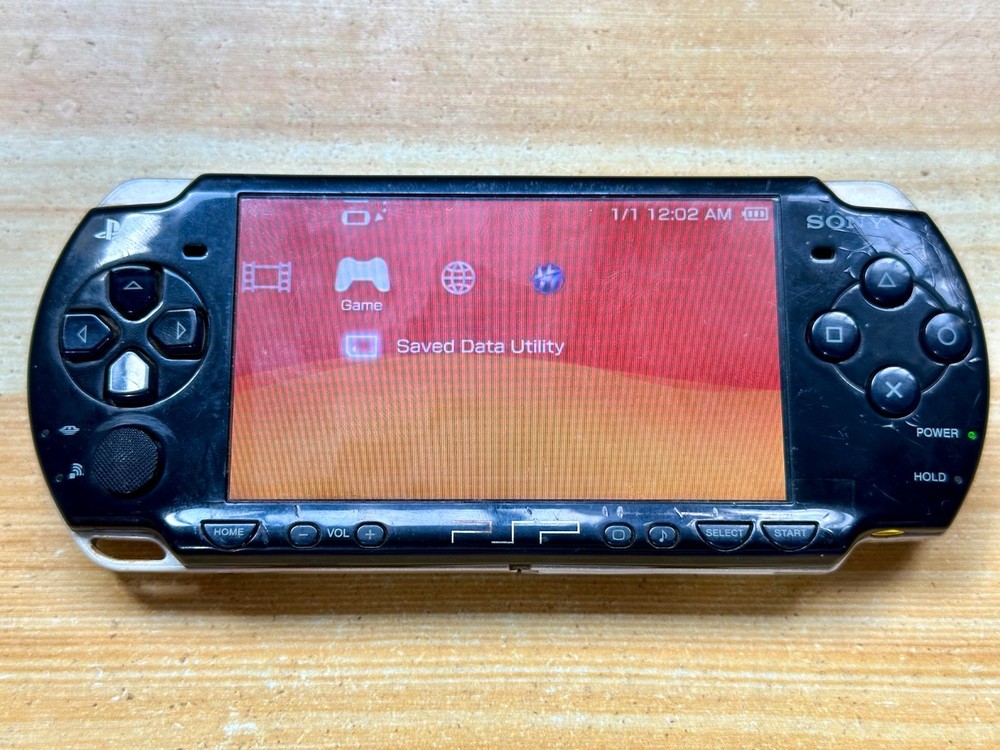 Sony PlayStation PSP 2004 Piano Onyx Charcoal Black Handheld System Console