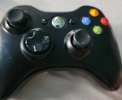 Xbox 360 S Slim 4GB Console Kinect Bundle 2 Wireless Controllers And All Cables