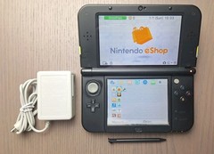 New Nintendo 3DS XL Lime Black | Charger + 32GB SD Card | Region Free