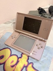 Nintendo DS Lite Console Metallic Rose W/Games, Charger & Accessories Working
