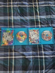 Nintendo Wii U Black 32 GB Deluxe Set + Just Dance 2014 & 2015 & 2.0 GB SD Card