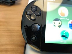 PlayStation PS Vita Khaki / Black PCH-2000ZA16 Console ,USB Cable ,Box ,Pouch　