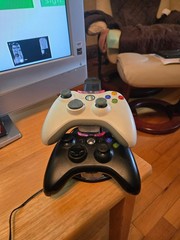 Xbox 360 S (slim) 250GB Model 1439, Manufactured 2011-10-13 – Bundle with Kinect