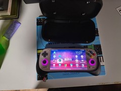retroid pocket 5 handheld w/accessories