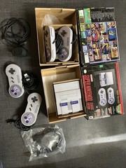 SNES Classic Edition Mini Console Nintendo US W/ Extra Box+2 Xtra Controllers