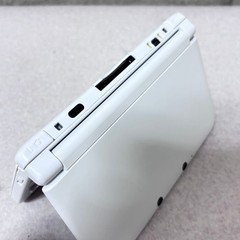 Nintendo 3DS LL White SPR-001 (JPN) Game Console Box