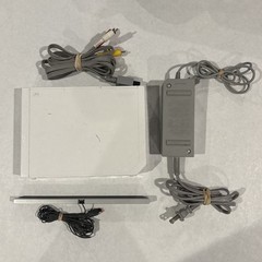Nintendo Wii Console White – Complete Cables – Works Great