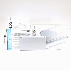 Nintendo DS Lite Metalic Silver Matching Serial – Authentic Great Condition