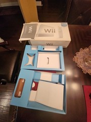 Nintendo Wii White Console Original Box with Trays and Manuals