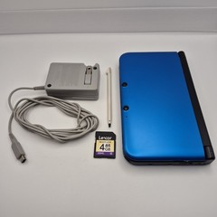 Nintendo 3DS XL Blue/Black 3D Capable Handheld Console w/ Stylus, Case & Charger