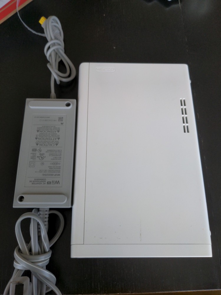 Nintendo Wii U White 8GB WUP-001 (02) Console And Wires ONLY