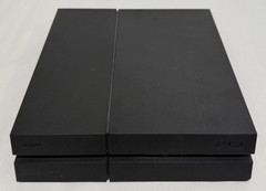 Sony PlayStation 4 PS4 Original Console CUH-1215A Black 500GB w/ Cords