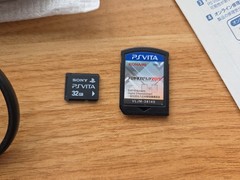 PS Vita Silver PCH 2000 ZA25 Console Charger Box PSV Slim CIB (Days Of Play)