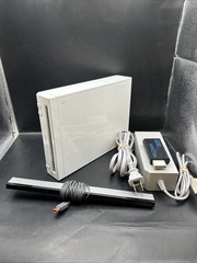 Nintendo Wii RVL-001 512 MB Home Console – White With Cables And Motion Sensor