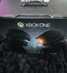 Brand New Sealed — Xbox One Halo 5 Limited Edition Console