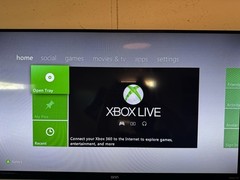 Microsoft Xbox 360 Console Model 1538 – 4GB – Cords & Controller Plus 2 Games