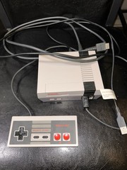 Nintendo Mini NES Classic Edition with Control 30 Games