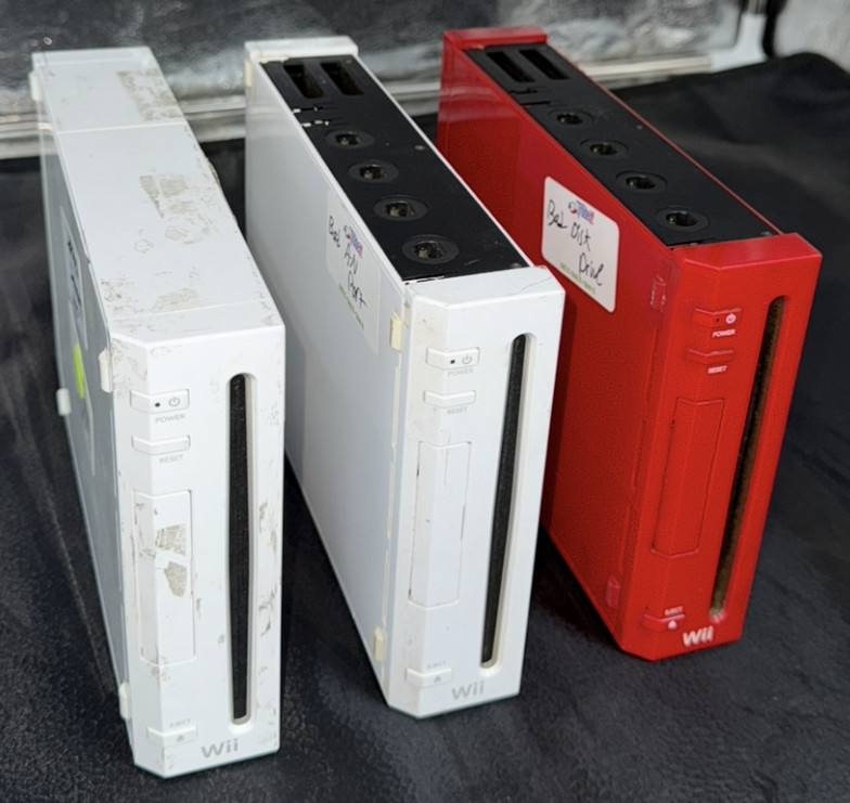Nintendo Wii Consoles RVL-001 (USA & JPN) – Lot of 3 (PARTS/REPAIR)